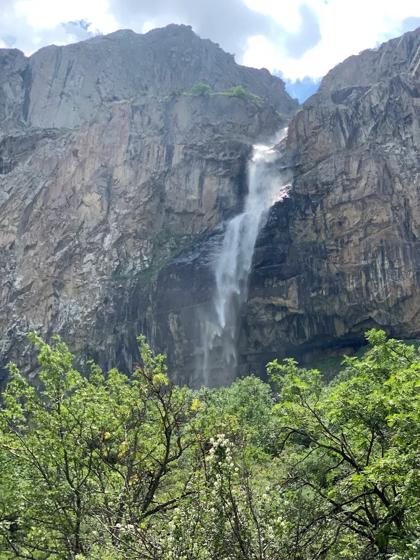 Ущелье и водопад Белогорка (Сокулук)